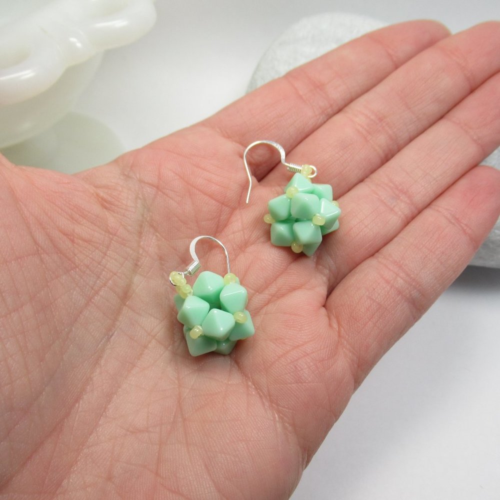 Uranium glass beaded bead earrings - Picture 4 of 16